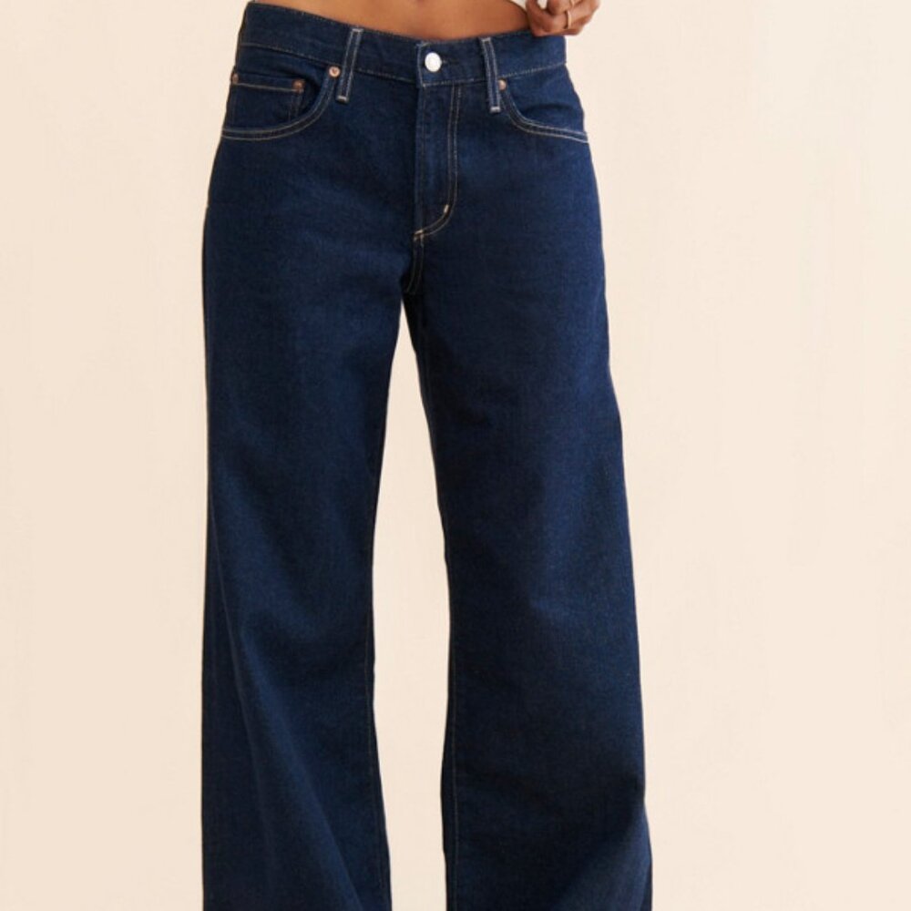 SOLD ON DEPOP AGOLDE Clara Baggy Jeans Size 24 (denim dark)